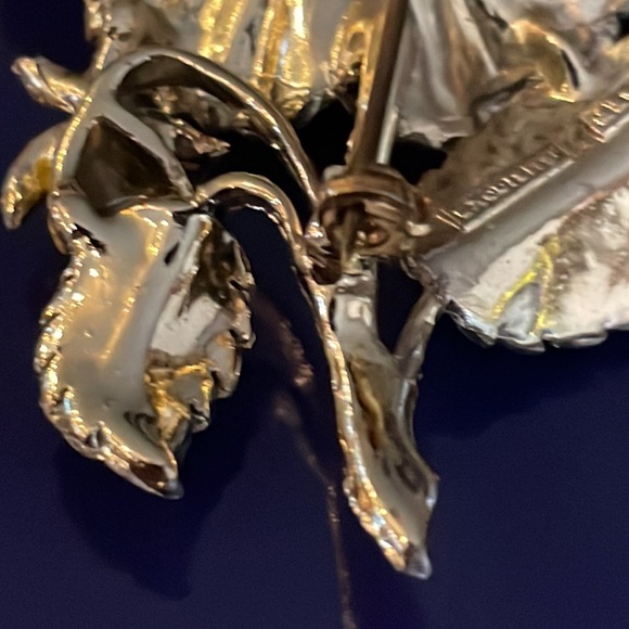 VINTAGE EXQUISITE Birthday Flowers Series 1950s Vintage Large Pansy Brooch. - Picture 5 of 8